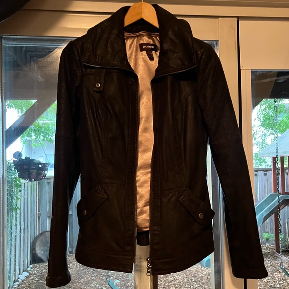 Danier brown leather jacket - Picture 3 of 5